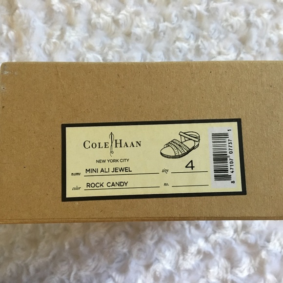 🎉HP🎉Cole Haan Pink Baby/Toddler Sandals (NIB) - 4 - Picture 5 of 6